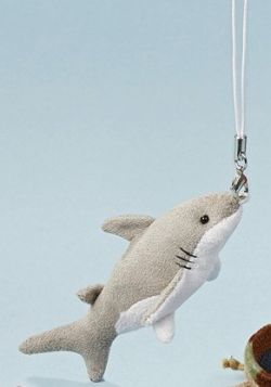 Pendant shark grey-white 10 cm