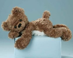 Cuddly Bear 20 cm medium brown shiny plush crumpled