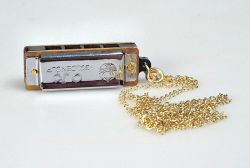 goki - Mini-Mundharmonika 8 Töne mit Kette