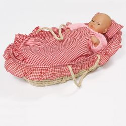 goki - Puppentragekorb mit Bettzeug (rot/weiß)